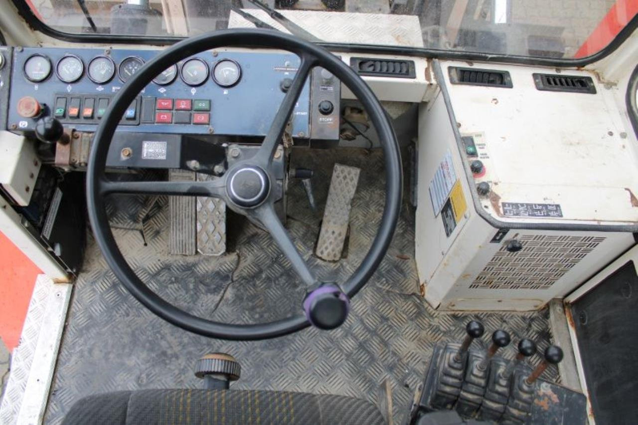 SveTruck 1260-30 - Empilhador a diesel: foto 4 SveTruck 1260-30 - Empilhador a diesel: foto 4