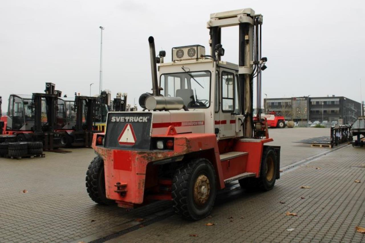SveTruck 1260-30 - Empilhador a diesel: foto 3 SveTruck 1260-30 - Empilhador a diesel: foto 3