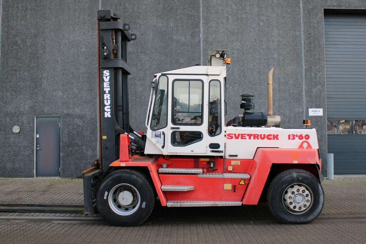 SveTruck 13660 - Empilhador a diesel: foto 1 SveTruck 13660 - Empilhador a diesel: foto 1