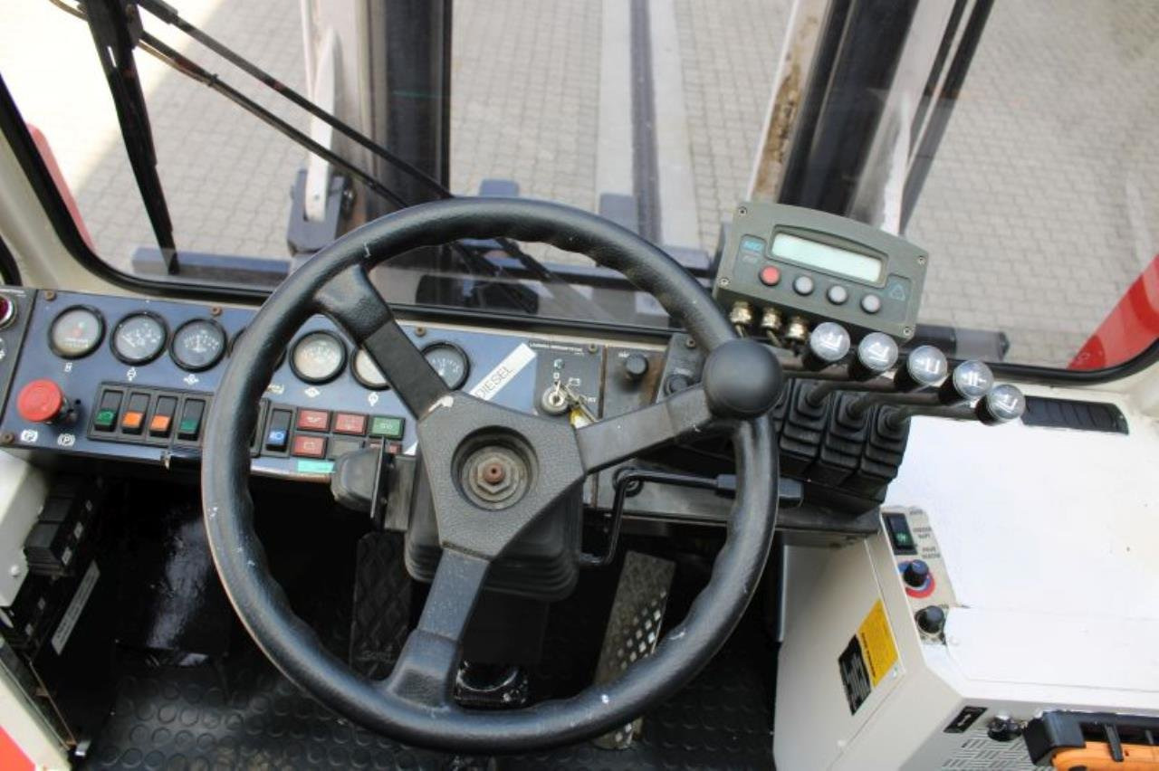 SveTruck 15120-35 - Empilhador a diesel: foto 4 SveTruck 15120-35 - Empilhador a diesel: foto 4