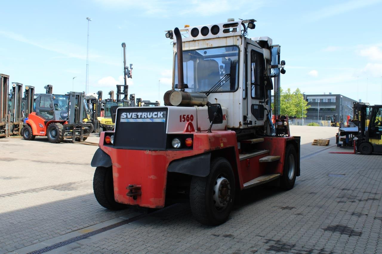 SveTruck 1560 - Empilhador a diesel: foto 3 SveTruck 1560 - Empilhador a diesel: foto 3