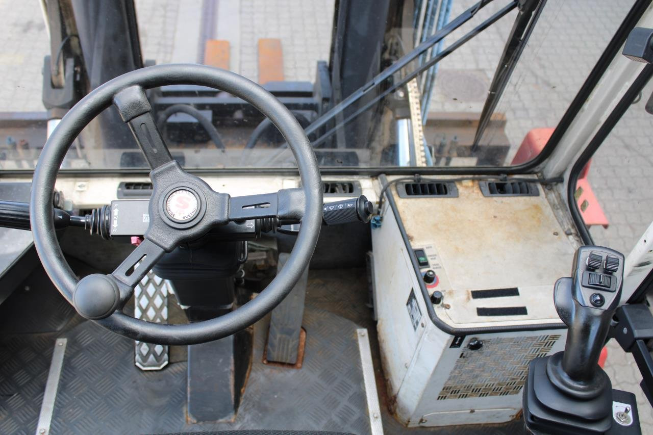 SveTruck 1560 - Empilhador a diesel: foto 4 SveTruck 1560 - Empilhador a diesel: foto 4