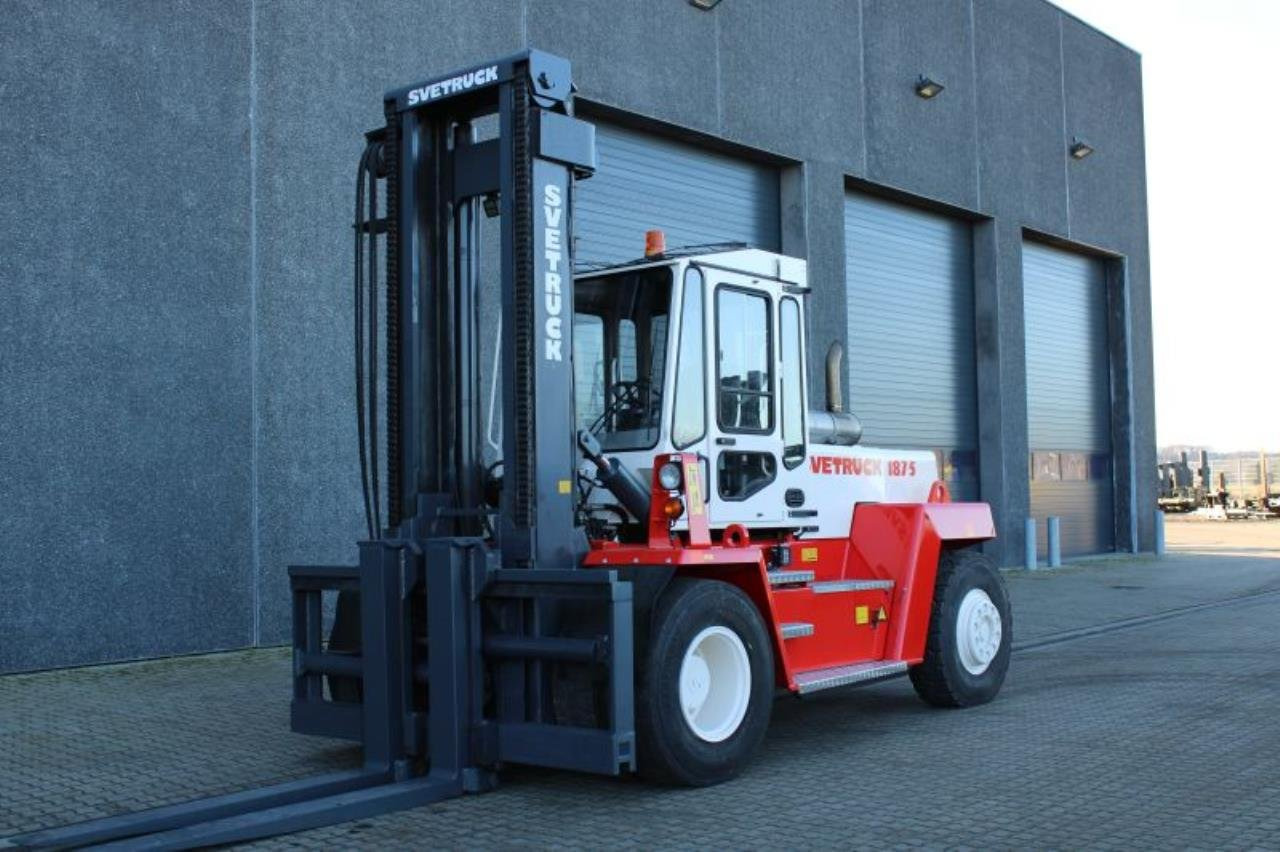 SveTruck 1875-33 - Empilhador a diesel: foto 2 SveTruck 1875-33 - Empilhador a diesel: foto 2