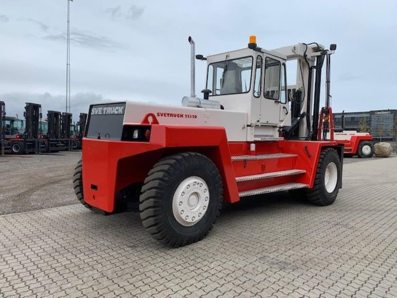 SveTruck 25120-42 - Empilhador a diesel: foto 3 SveTruck 25120-42 - Empilhador a diesel: foto 3