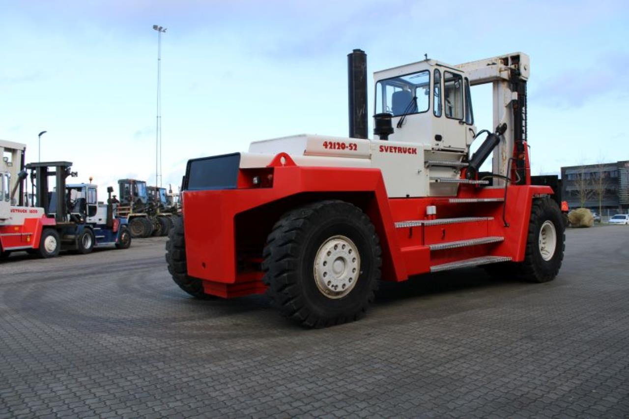 SveTruck 42120-52 - Empilhador a diesel: foto 3 SveTruck 42120-52 - Empilhador a diesel: foto 3