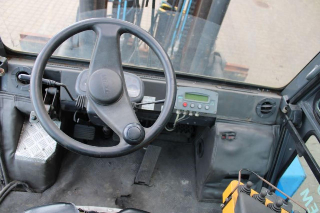 TCM FD80 - Empilhador a diesel: foto 4 TCM FD80 - Empilhador a diesel: foto 4