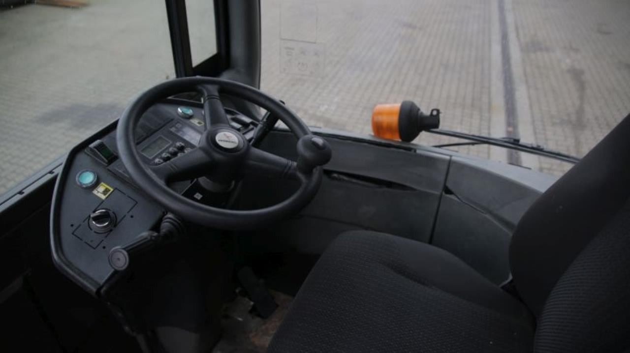 Terberg RT222 - Tractor de terminal: foto 4 Terberg RT222 - Tractor de terminal: foto 4