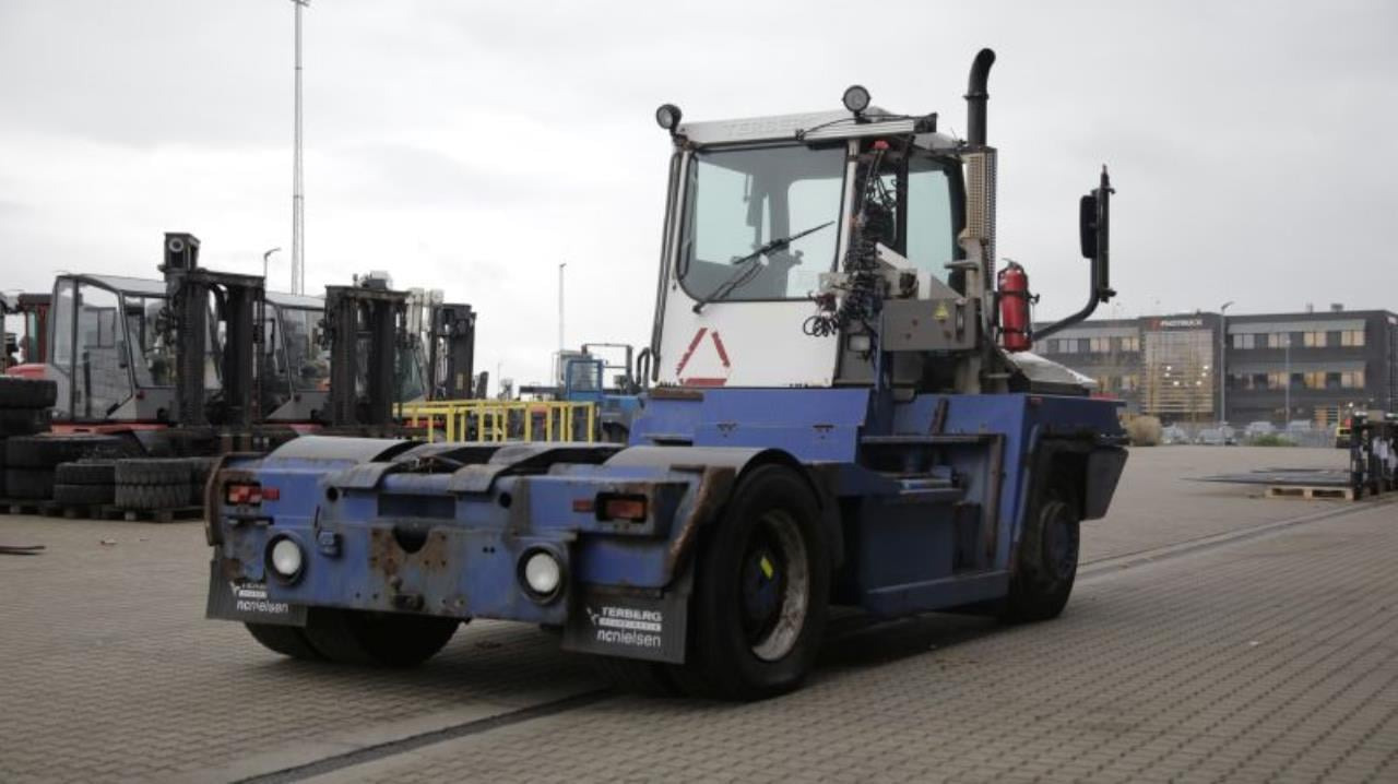 Terberg RT222 - Tractor de terminal: foto 3 Terberg RT222 - Tractor de terminal: foto 3