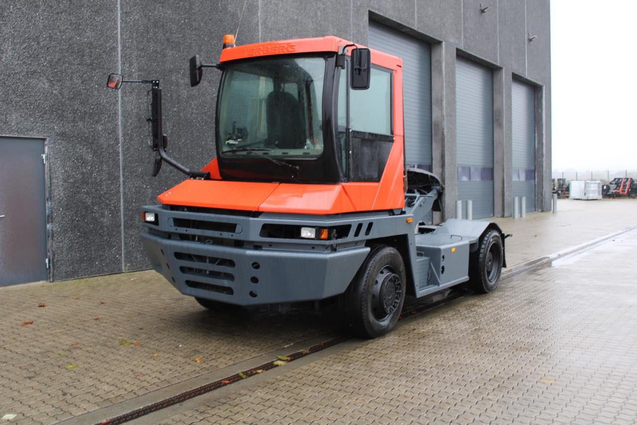 Terberg RT222 - Tractor de terminal: foto 2 Terberg RT222 - Tractor de terminal: foto 2