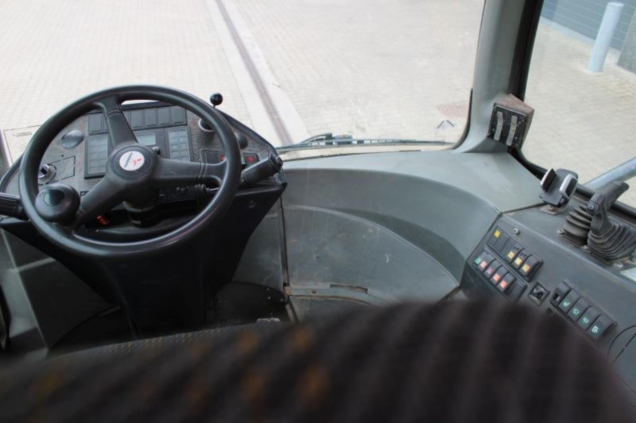 Terberg RT222 - Tractor de terminal: foto 4 Terberg RT222 - Tractor de terminal: foto 4