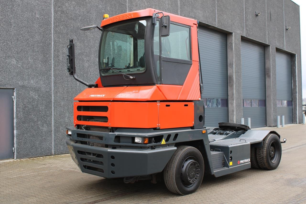 Terberg RT222 - Tractor de terminal: foto 2 Terberg RT222 - Tractor de terminal: foto 2