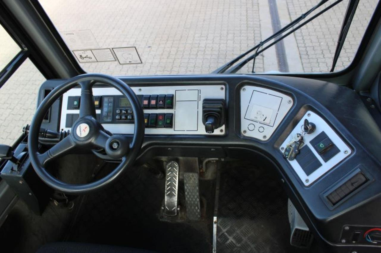 Terberg YT182 - Tractor de terminal: foto 4 Terberg YT182 - Tractor de terminal: foto 4