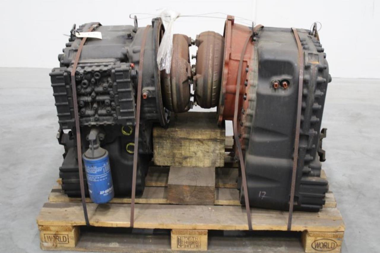 ZF 3WG161 - Transmissão para Equipamento de movimentação: foto 1 ZF 3WG161 - Transmissão para Equipamento de movimentação: foto 1