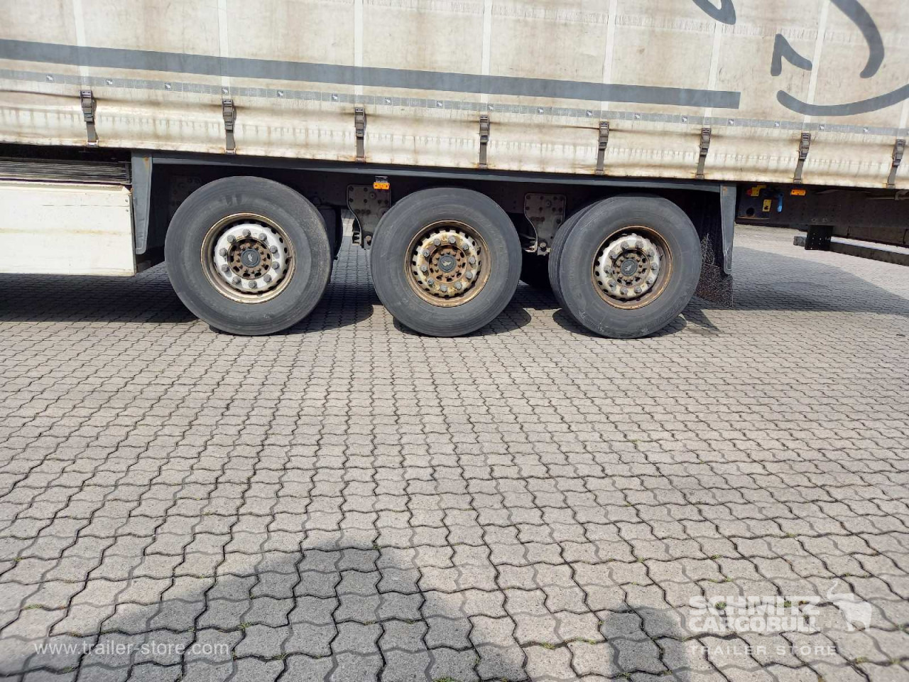 SCHMITZ Auflieger Curtainsider Standard - Semi-reboque de lona: foto 4 SCHMITZ Auflieger Curtainsider Standard - Semi-reboque de lona: foto 4