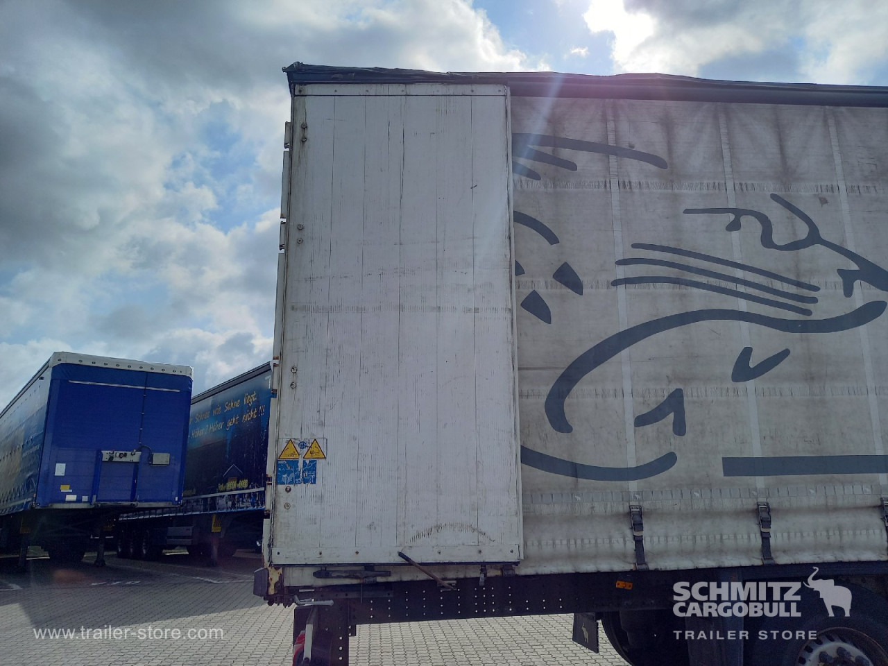 SCHMITZ Auflieger Curtainsider Standard - Semi-reboque de lona: foto 3 SCHMITZ Auflieger Curtainsider Standard - Semi-reboque de lona: foto 3