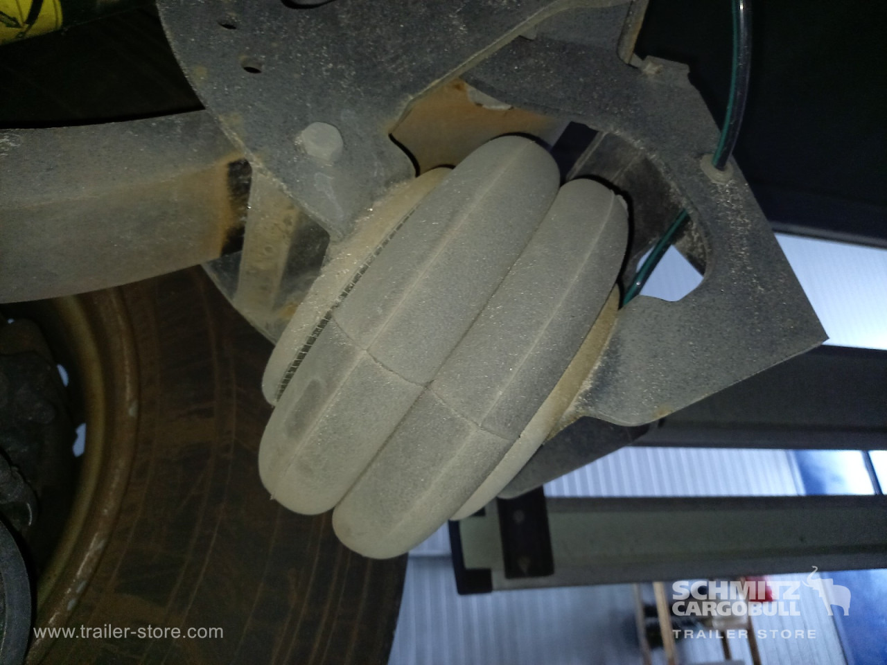 SCHMITZ Auflieger Tiefkühler Standard Double deck - Semi-reboque isotérmico: foto 3 SCHMITZ Auflieger Tiefkühler Standard Double deck - Semi-reboque isotérmico: foto 3