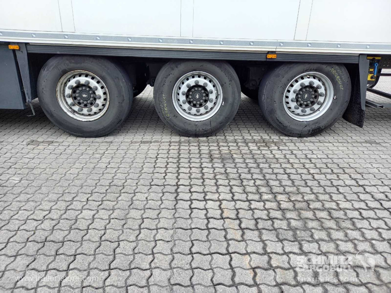 SCHMITZ Auflieger Tiefkühler Standard Double deck - Semi-reboque isotérmico: foto 2 SCHMITZ Auflieger Tiefkühler Standard Double deck - Semi-reboque isotérmico: foto 2