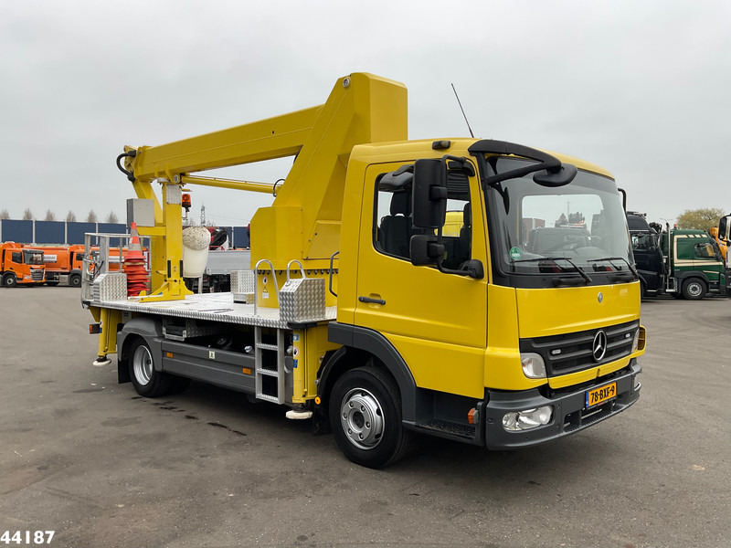 Mercedes-Benz Atego 815 Wumag Elevant 17 meter hoogwerker Just 39.048 km! - Camião: foto 4 Mercedes-Benz Atego 815 Wumag Elevant 17 meter hoogwerker Just 39.048 km! - Camião: foto 4