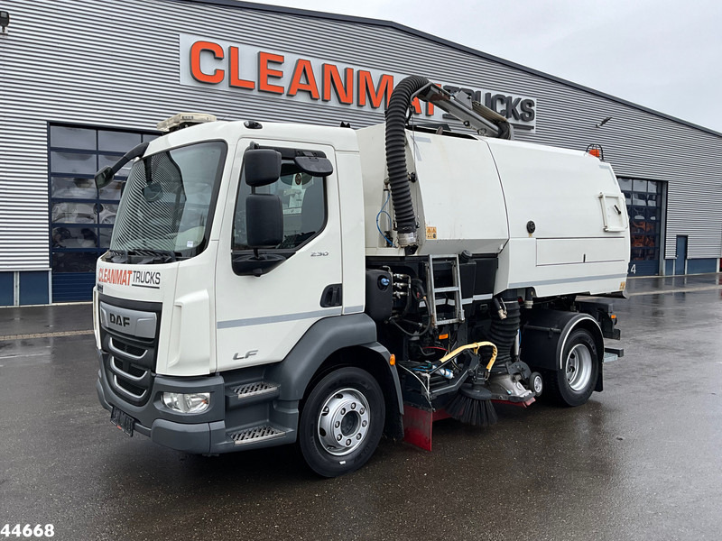 DAF FA LF 230 Euro 6 Johnston VT652 Just 87.278 km! - Varredora urbana: foto 3 DAF FA LF 230 Euro 6 Johnston VT652 Just 87.278 km! - Varredora urbana: foto 3