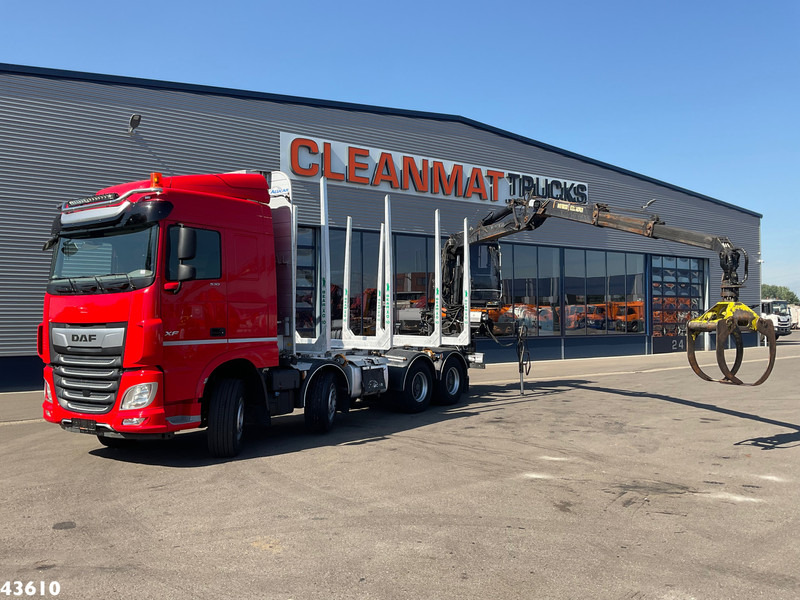 DAF FAD XF 530 8x4 Holzkran - Camião grua: foto 1 DAF FAD XF 530 8x4 Holzkran - Camião grua: foto 1