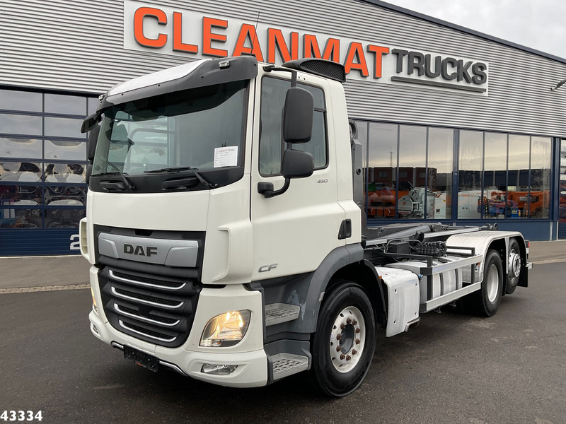 DAF FAN CF 450 Euro 6 ZF Intarder VDL 21 Ton haakarmsysteem - Camião polibenne: foto 2 DAF FAN CF 450 Euro 6 ZF Intarder VDL 21 Ton haakarmsysteem - Camião polibenne: foto 2