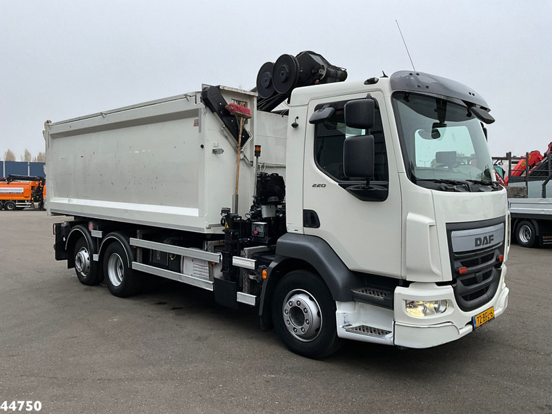 DAF FAN LF 220 Euro 6 Hiab 11 Tonmeter laadkraan Just 166.649 Km! - Camião basculante, Camião grua: foto 3 DAF FAN LF 220 Euro 6 Hiab 11 Tonmeter laadkraan Just 166.649 Km! - Camião basculante, Camião grua: foto 3