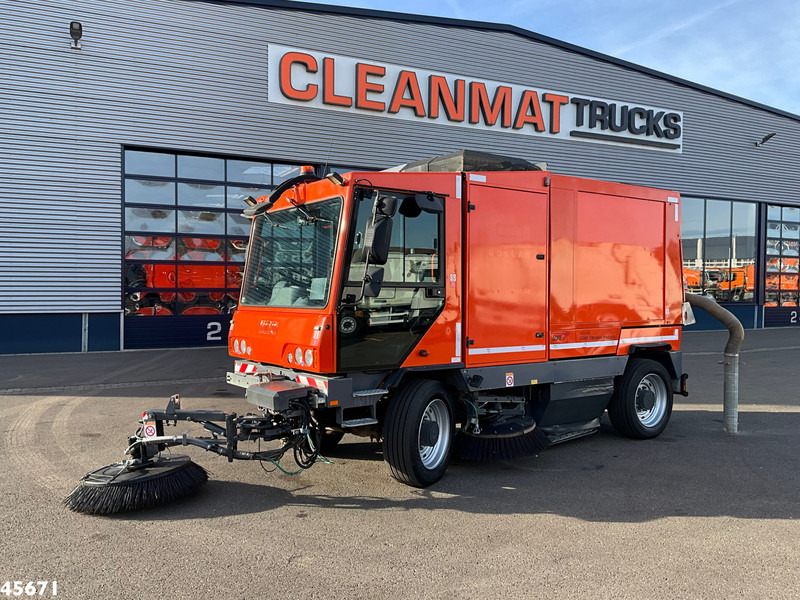 Dulevo 5020 Euro 6 with 3-rd brush - Varredora urbana: foto 1 Dulevo 5020 Euro 6 with 3-rd brush - Varredora urbana: foto 1