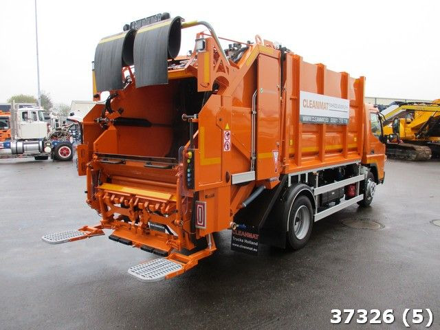FUSO Canter 9C18 - Caminhão de lixo: foto 4 FUSO Canter 9C18 - Caminhão de lixo: foto 4