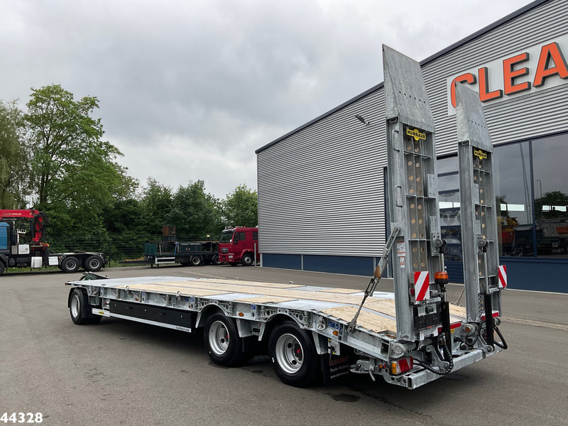 Humbaur 3-assige aanhangwagen met oprijrampen - Reboque transporte de veículos: foto 2 Humbaur 3-assige aanhangwagen met oprijrampen - Reboque transporte de veículos: foto 2