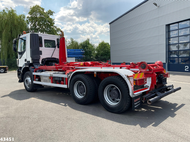 Iveco AD260T 6x4 Euro 6 AJK 20 haakarmsysteem - Camião polibenne: foto 4 Iveco AD260T 6x4 Euro 6 AJK 20 haakarmsysteem - Camião polibenne: foto 4