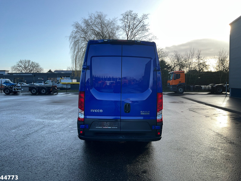 Iveco Daily 35C18 RIONED hogedrukwater installatie - Caminhão limpa fossa: foto 4 Iveco Daily 35C18 RIONED hogedrukwater installatie - Caminhão limpa fossa: foto 4