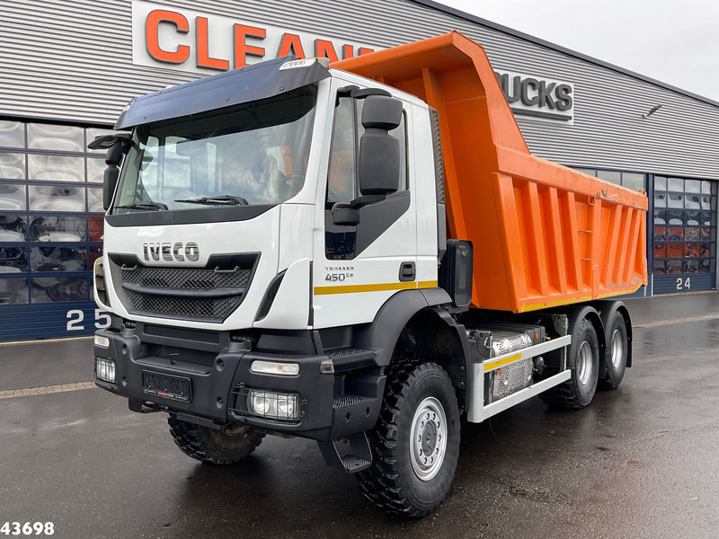 Iveco Trakker AD260TW450 6x6 Euro 6 Manual Full steel Just 25.974 km! - Camião basculante: foto 2 Iveco Trakker AD260TW450 6x6 Euro 6 Manual Full steel Just 25.974 km! - Camião basculante: foto 2
