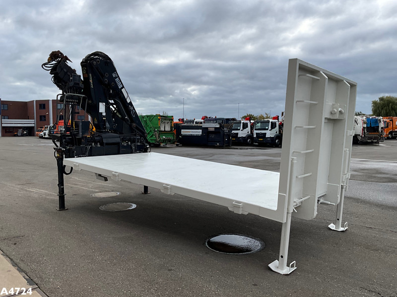 Laadplateau met Hiab 14 Tonmeter laadkraan - Contentor ampliroll: foto 5 Laadplateau met Hiab 14 Tonmeter laadkraan - Contentor ampliroll: foto 5