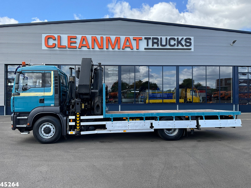 MAN TGA 18.310 4X4H Manual Palfinger 36 Tonmeter laadkraan Just 226.172 km! - Camião grua: foto 4 MAN TGA 18.310 4X4H Manual Palfinger 36 Tonmeter laadkraan Just 226.172 km! - Camião grua: foto 4