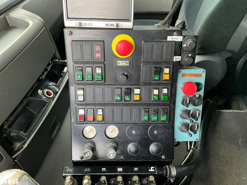 Varredora urbana MAN TGS 18.440 Euro 6 Beam S9000 Wegdekreiniger links en rechts vegend!: foto 15 Varredora urbana MAN TGS 18.440 Euro 6 Beam S9000 Wegdekreiniger links en rechts vegend!: foto 15