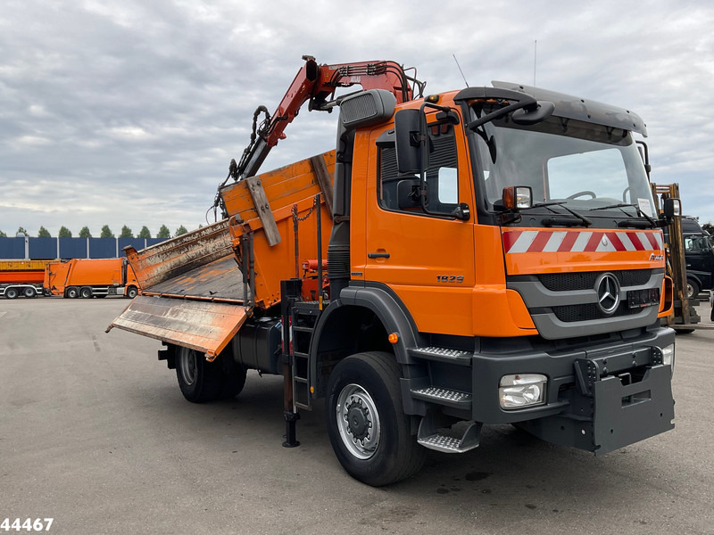 Mercedes-Benz 1829 AK 4x4 Atlas 8,5 Tonmeter laadkraan Manual Full steel - Camião basculante, Camião grua: foto 5 Mercedes-Benz 1829 AK 4x4 Atlas 8,5 Tonmeter laadkraan Manual Full steel - Camião basculante, Camião grua: foto 5