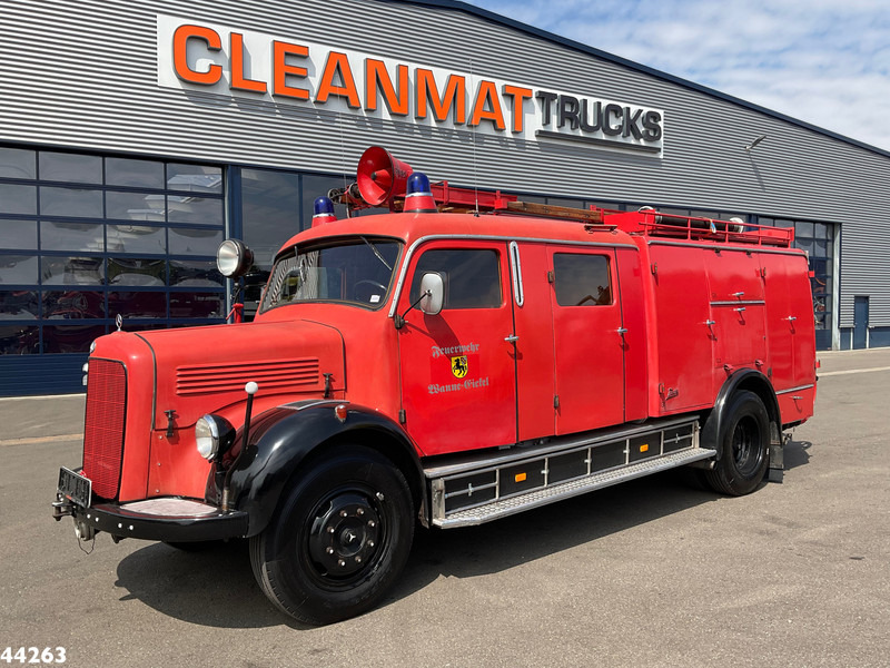 Mercedes-Benz LF 311 Oldtimer Feuerwehrfahrzeug Just 35.940 km! - Carro de bombeiro: foto 1 Mercedes-Benz LF 311 Oldtimer Feuerwehrfahrzeug Just 35.940 km! - Carro de bombeiro: foto 1