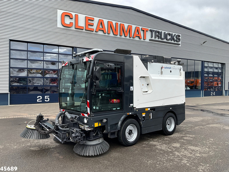 Schmidt Cleango Compact 500 Euro 6 with 3-rd brush Just 4.260 km! - Varredora urbana: foto 3 Schmidt Cleango Compact 500 Euro 6 with 3-rd brush Just 4.260 km! - Varredora urbana: foto 3