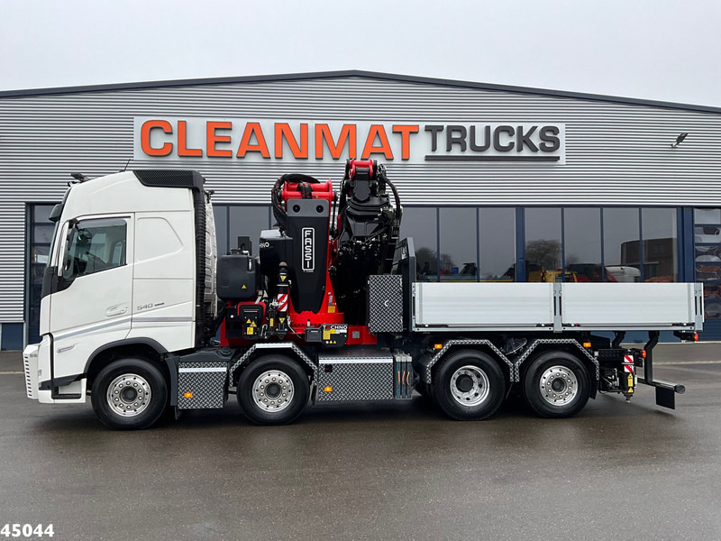Volvo FH 540 8x2 Fassi 145 Tonmeter laadkraan + Fly-JIb Just 7.187 Km! Demo voertuig! - Camião grua: foto 2 Volvo FH 540 8x2 Fassi 145 Tonmeter laadkraan + Fly-JIb Just 7.187 Km! Demo voertuig! - Camião grua: foto 2
