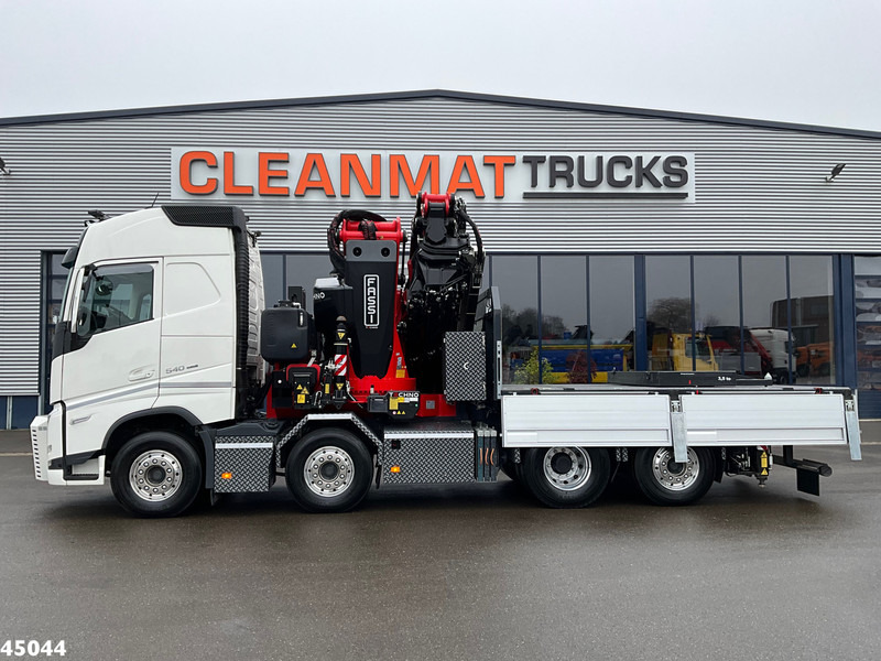 Volvo FH 540 8x2 Fassi 145 Tonmeter laadkraan + Fly-JIb Just 7.187 Km! Demo voertuig! - Camião grua: foto 4 Volvo FH 540 8x2 Fassi 145 Tonmeter laadkraan + Fly-JIb Just 7.187 Km! Demo voertuig! - Camião grua: foto 4