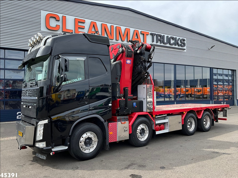 Volvo FH 540 8x4 HMF 85 Tonmeter laadkraan + Fly-Jib Just 222.786 km! - Camião grua: foto 2 Volvo FH 540 8x4 HMF 85 Tonmeter laadkraan + Fly-Jib Just 222.786 km! - Camião grua: foto 2