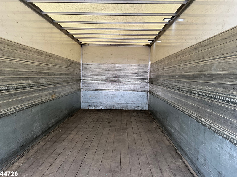Camião furgão Volvo FL 250 Euro 6 met Dhollandia laadklep: foto 10