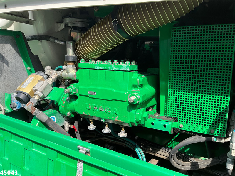 Caminhão limpa fossa Volvo FM 340 6x4 7m³ Combi kolkenzuiger Just 159.037 km!: foto 17 Caminhão limpa fossa Volvo FM 340 6x4 7m³ Combi kolkenzuiger Just 159.037 km!: foto 17