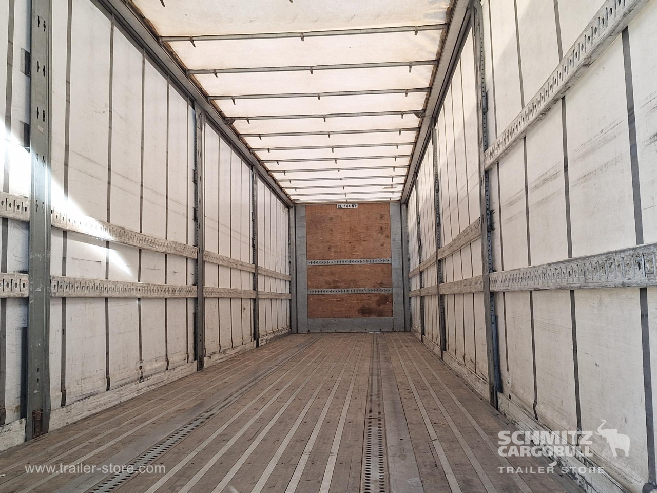 FRUEHAUF Curtainsider Standard Taillift - Semi-reboque de lona: foto 4 FRUEHAUF Curtainsider Standard Taillift - Semi-reboque de lona: foto 4