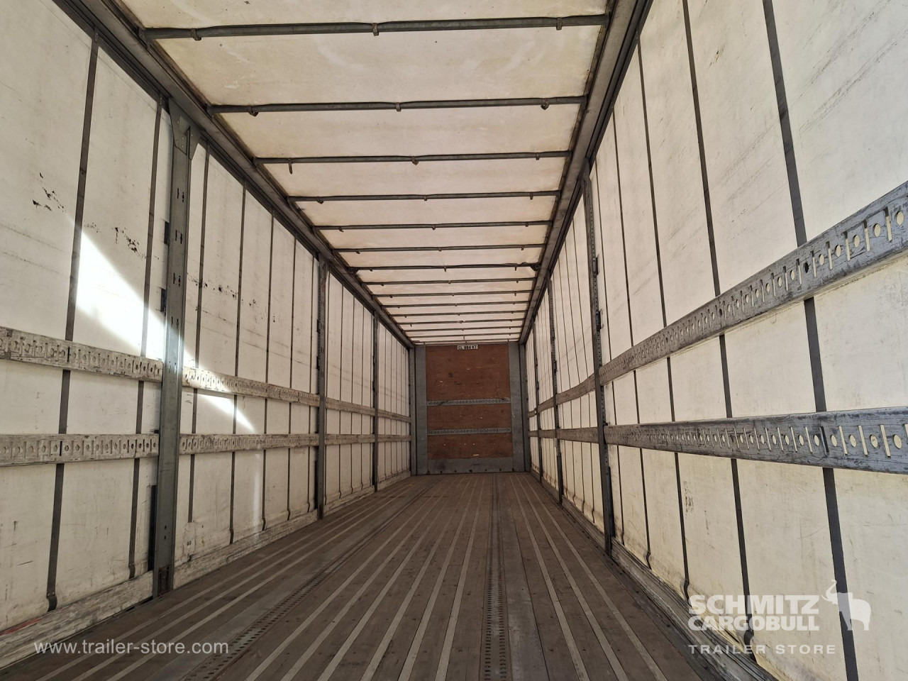 FRUEHAUF Curtainsider Standard Taillift - Semi-reboque de lona: foto 4 FRUEHAUF Curtainsider Standard Taillift - Semi-reboque de lona: foto 4