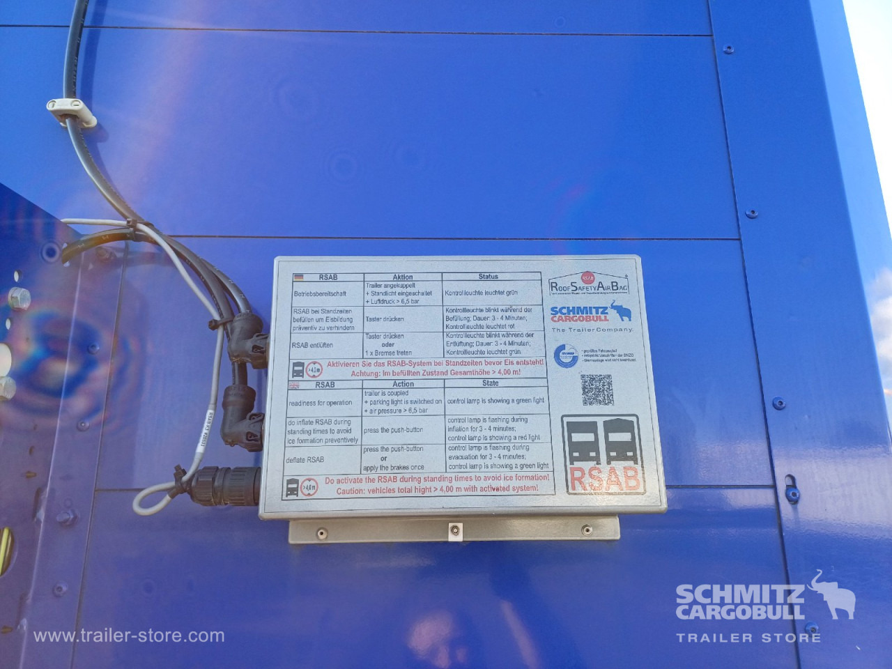 SCHMITZ Auflieger Curtainsider Standard - Semi-reboque de lona: foto 3 SCHMITZ Auflieger Curtainsider Standard - Semi-reboque de lona: foto 3