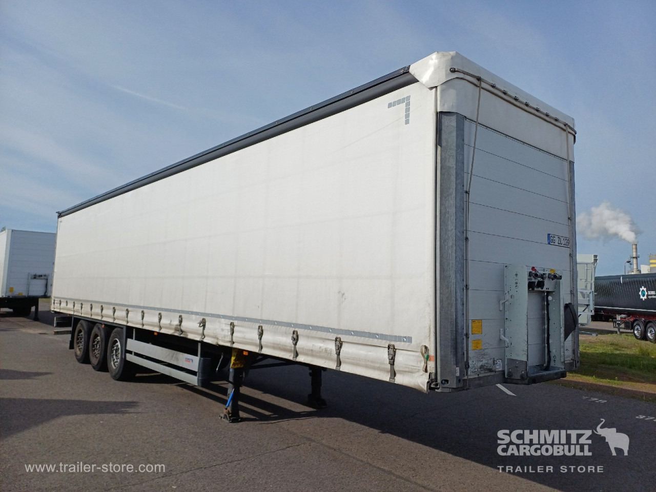 SCHMITZ Auflieger Curtainsider Standard - Semi-reboque de lona: foto 1 SCHMITZ Auflieger Curtainsider Standard - Semi-reboque de lona: foto 1