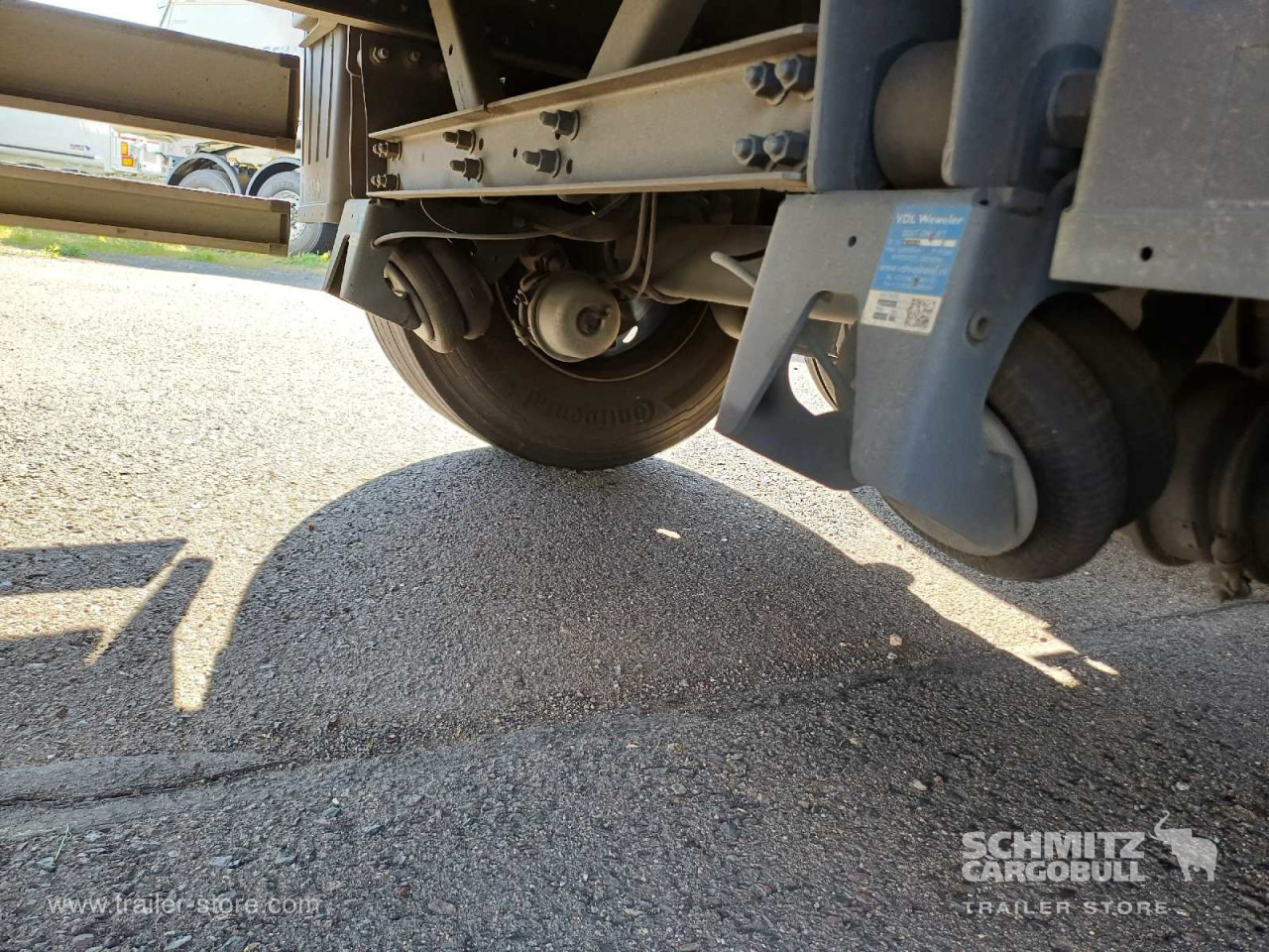 SCHMITZ Auflieger Curtainsider Standard - Semi-reboque de lona: foto 4 SCHMITZ Auflieger Curtainsider Standard - Semi-reboque de lona: foto 4