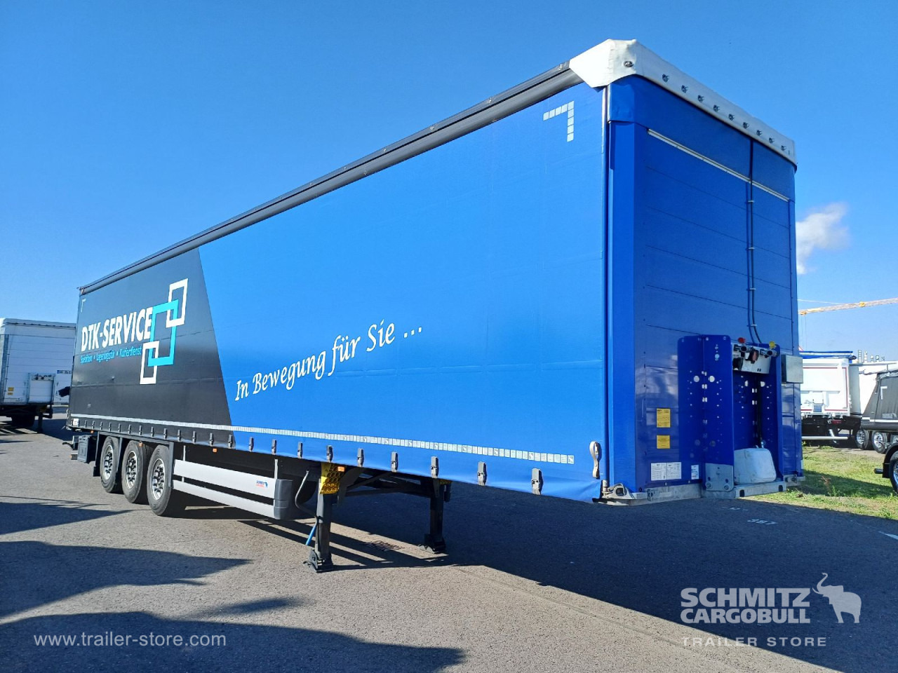 SCHMITZ Auflieger Curtainsider Standard - Semi-reboque de lona: foto 1 SCHMITZ Auflieger Curtainsider Standard - Semi-reboque de lona: foto 1