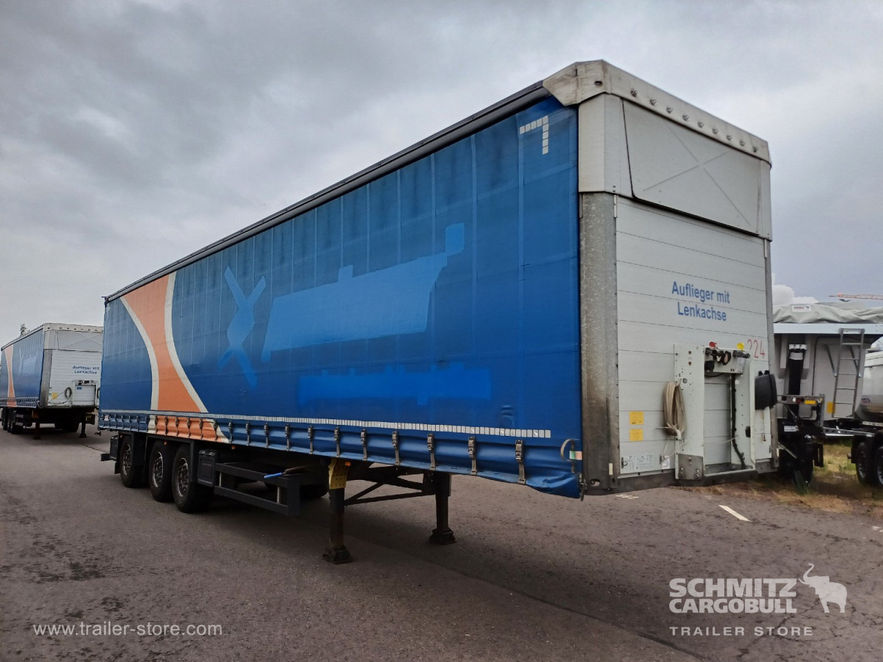 SCHMITZ Auflieger Curtainsider Standard Forklift holder - Semi-reboque de lona: foto 1 SCHMITZ Auflieger Curtainsider Standard Forklift holder - Semi-reboque de lona: foto 1